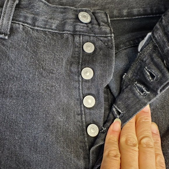 Levi’s black 501 93 manufacture distressed jeans, size 34 - Picture 4 of 6